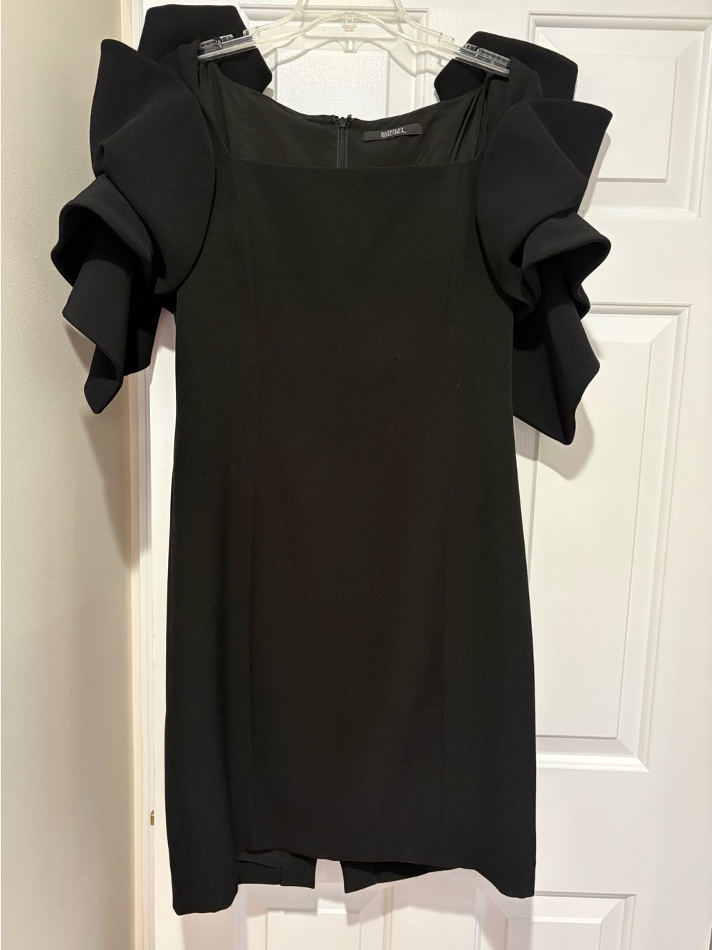 Badgley Mischka Elegant Black Ruffle Sleeve Dress